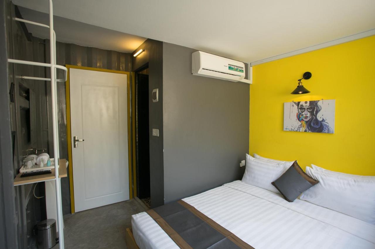 White Rabbit Hostel Siem Reap (Adults Only) Exterior photo